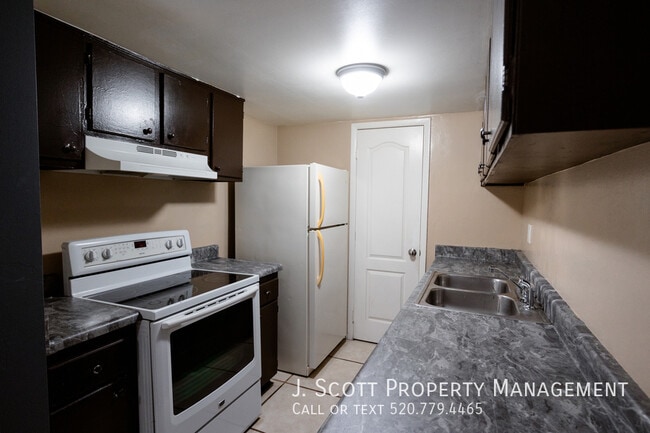 Building Photo - 1432 N 54th Ave