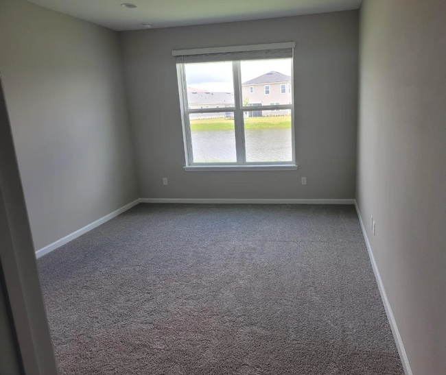 Building Photo - 808 Cherry Elm Dr