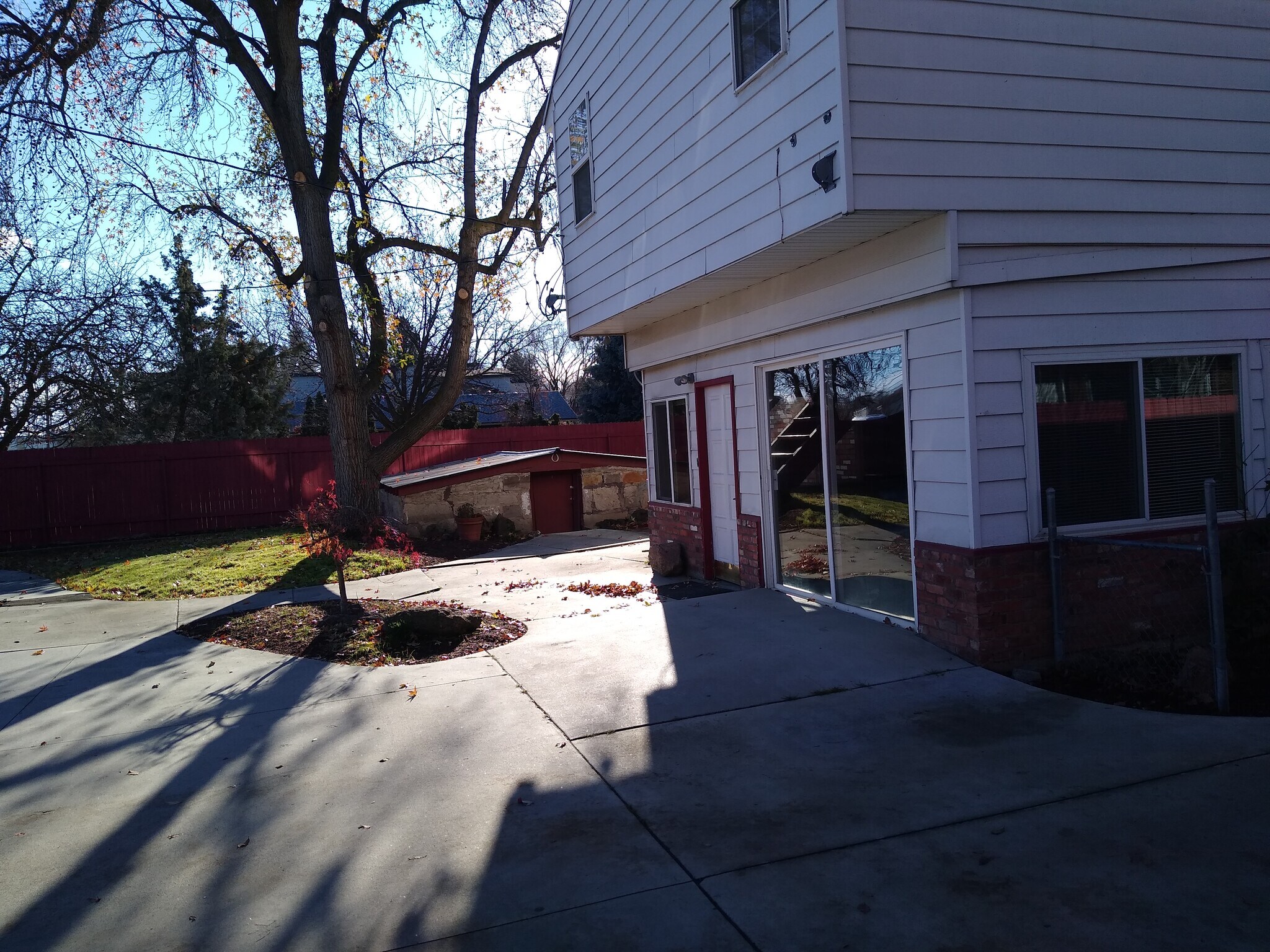 rear and storage - 1508 S Denver Ave