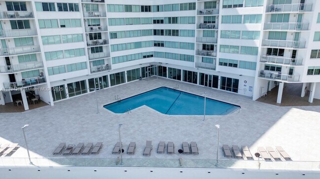 Building Photo - 7135 Collins Ave