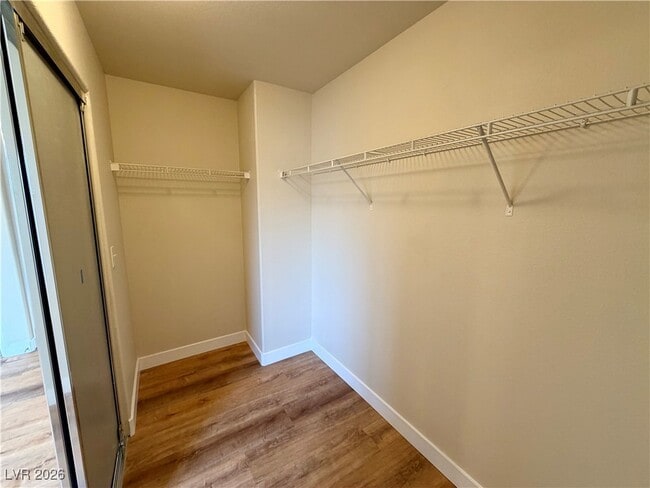 Building Photo - 10977 African Sunset St