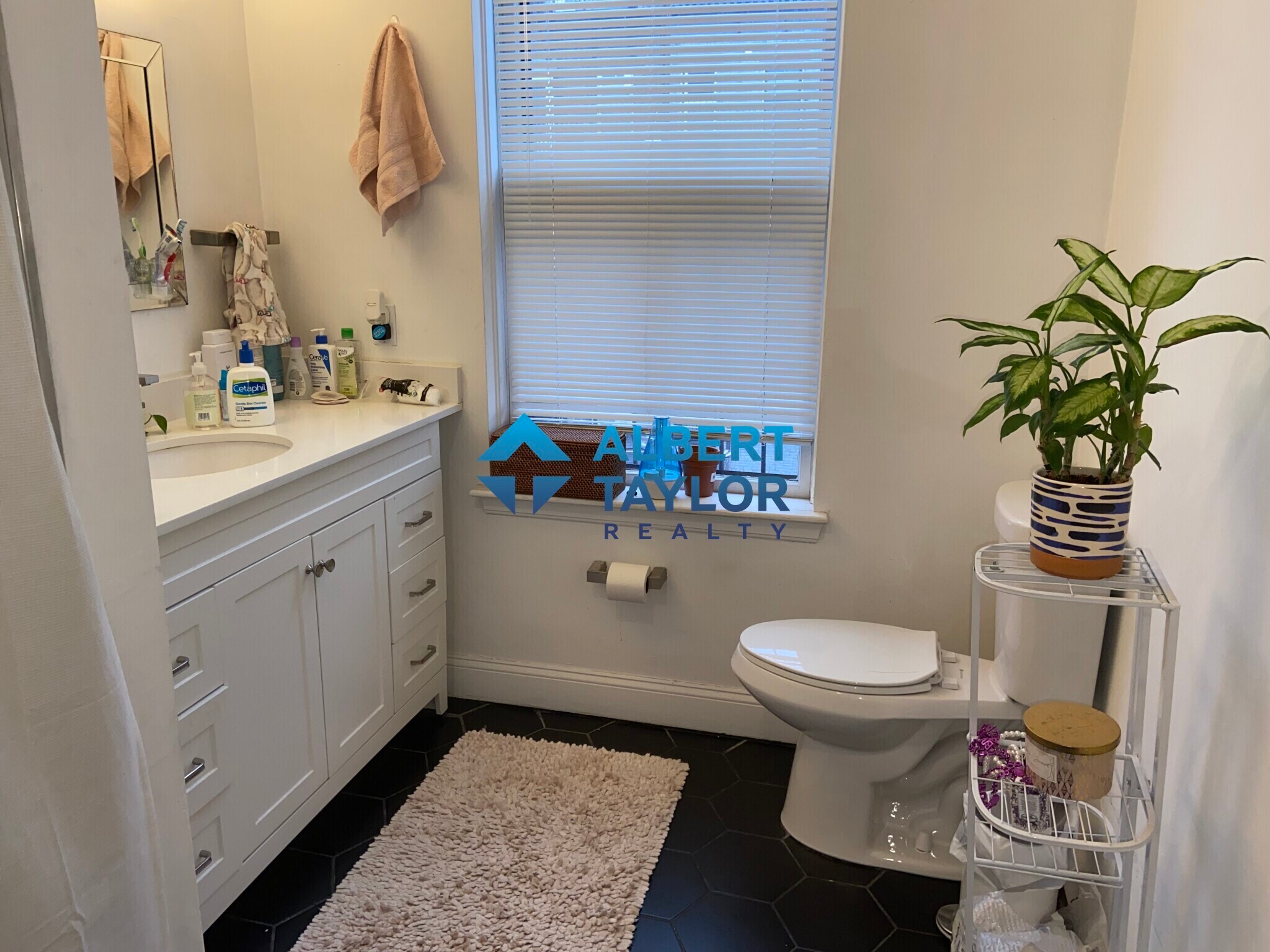 Building Photo - 486 Massachusetts Ave