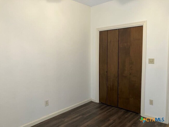 Building Photo - 1302 N Bishop St