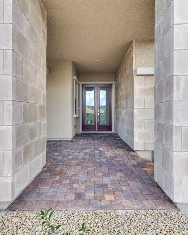 Building Photo - Single story in the exclusive master planned community of Heritage in Stonebridge!