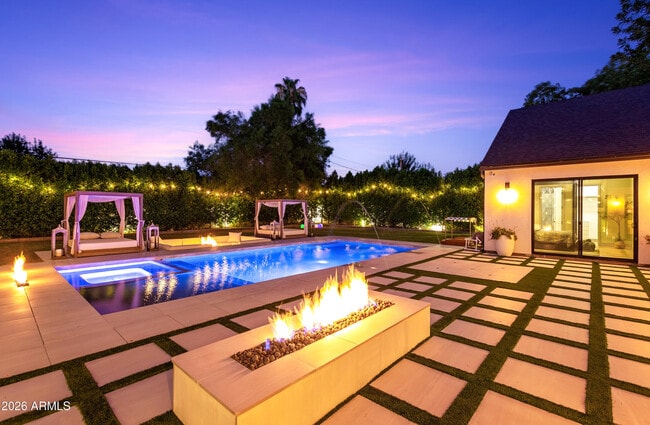 Building Photo - 2912 E Pierson St