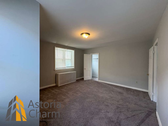 Building Photo - Conveniently Located 3 Bedroom with Privat...