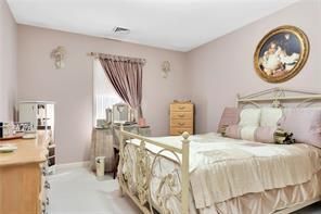 Building Photo - 14 Piezzo Dr