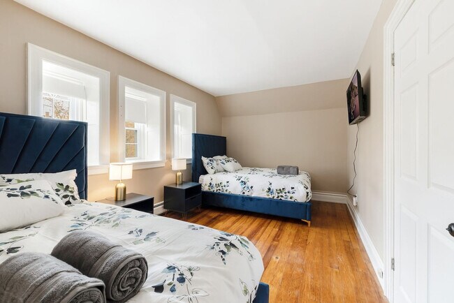 Building Photo - 64 Montebello Rd