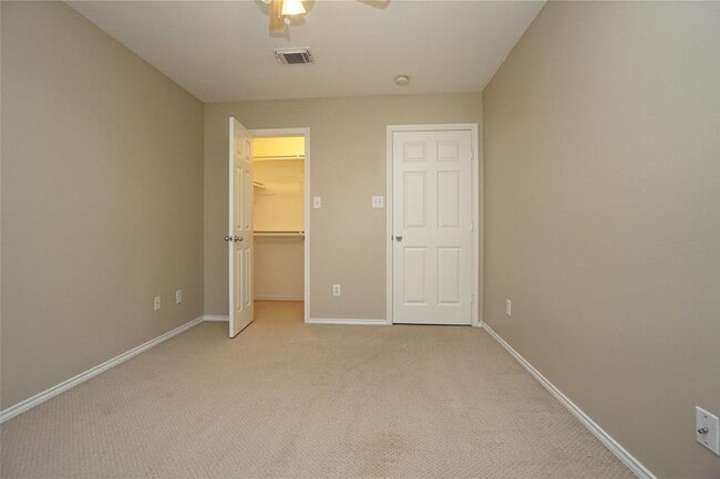 Building Photo - Location, Location! A Must-See Midtown Gem!