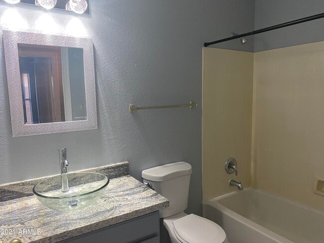 Building Photo - 3714 E Potter Dr