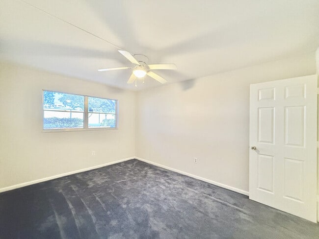 Building Photo - 911 Washington Ave SW