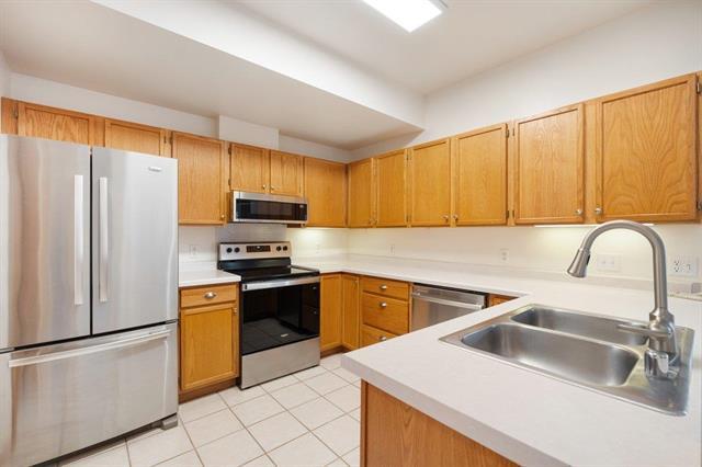 Building Photo - 301 Harbour Town Dr