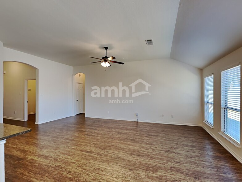 Building Photo - 1316 Rosedale Springs Ln