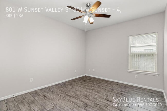 Building Photo - 801 W Sunset Valley St