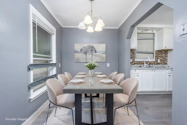 Building Photo - 13881 Carlisle St