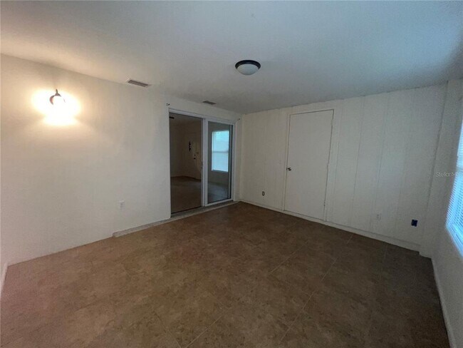 Building Photo - 1636 Hayworth Rd