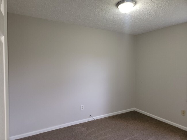 Building Photo - Henry County:  3 bedrooms, 1 Bonus, and 2 baths