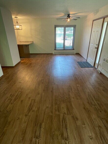 Dining room - 4083 Applewood Ln