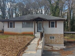 Building Photo - 1373 Benteen Way SE