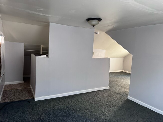 Building Photo - 6203 N 39th St