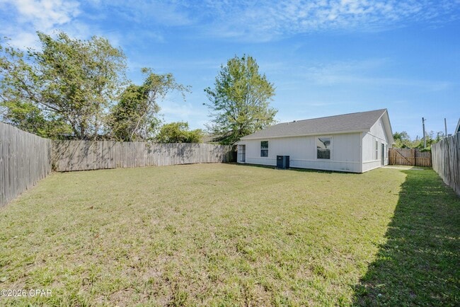 Building Photo - 7011 Lois St