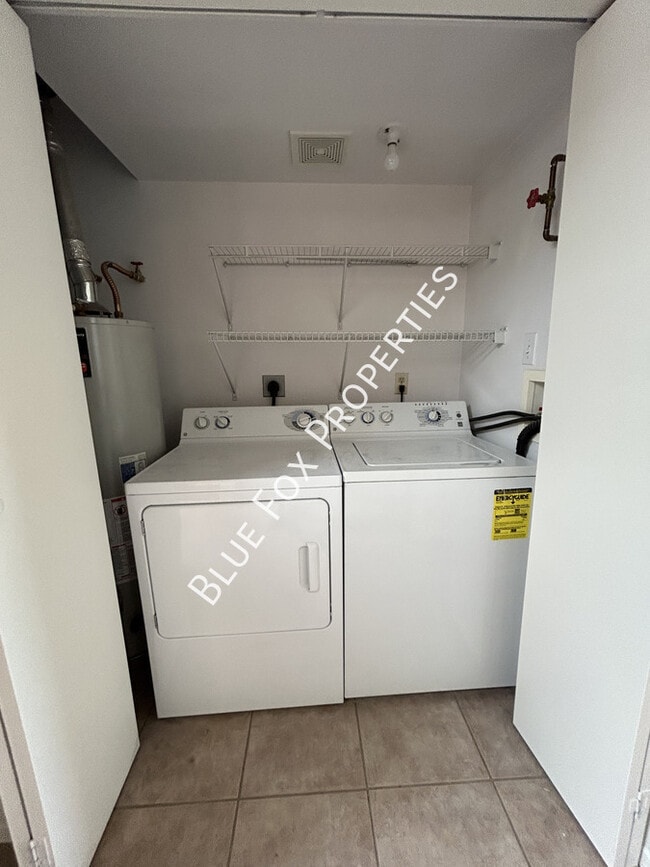 Building Photo - 2201 N Sparkman-Unit 2
