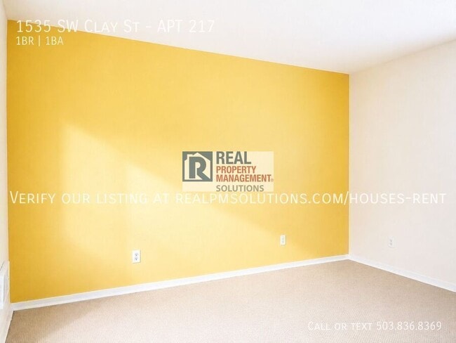 Building Photo - 1535 SW Clay St