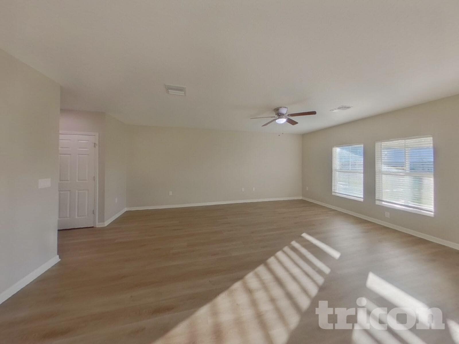 Building Photo - 5475 Summer Sunset Dr