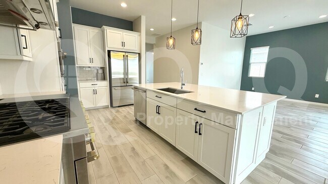 Building Photo - 9509 S 39th Dr