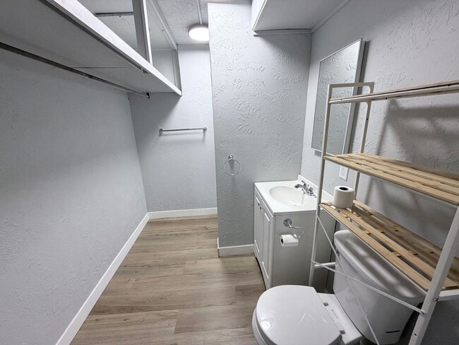 Building Photo - 217 S Dorman St