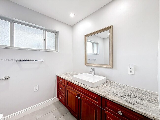 Building Photo - 4330 SW 7th St