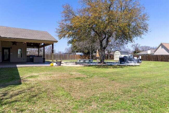 Building Photo - 219 Spotted Fawn Dr