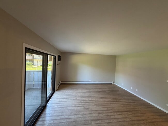 Building Photo - 20 Echo Ct