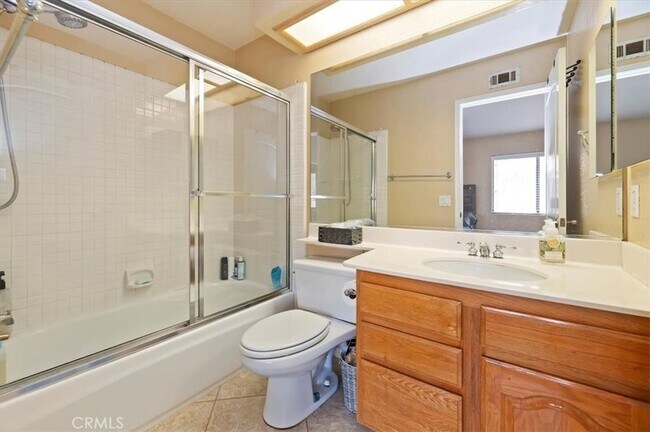 Building Photo - 2760 Hidden Hills Way W