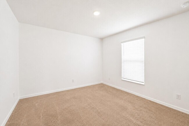 Building Photo - 5318 Imagination Dr