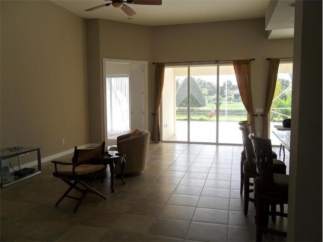 Building Photo - 8158 Rosalie Ln