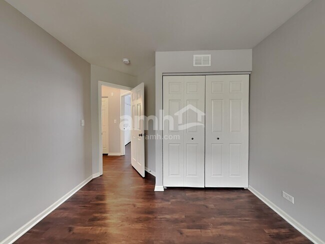 Building Photo - 528 Alyssa St