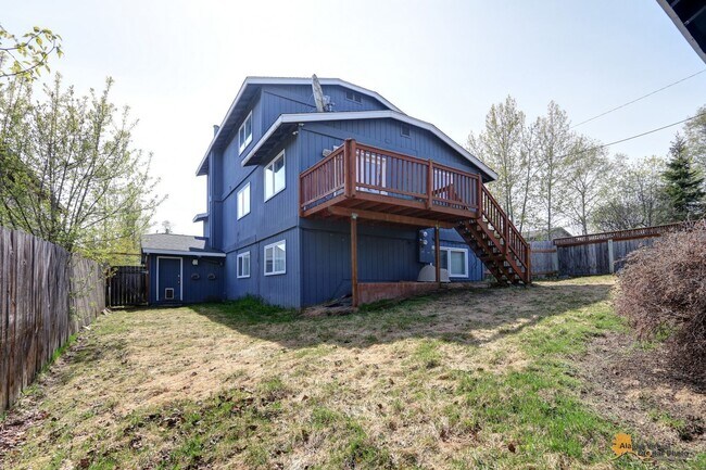 Building Photo - 4701 Grumman St