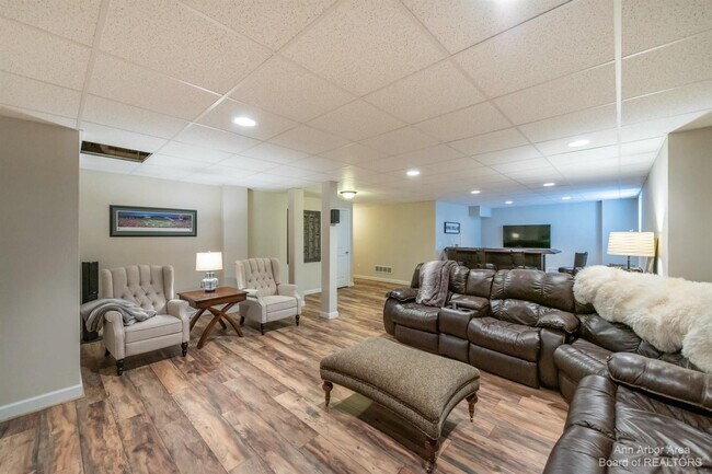 Building Photo - 51152 E Bourne Terrace