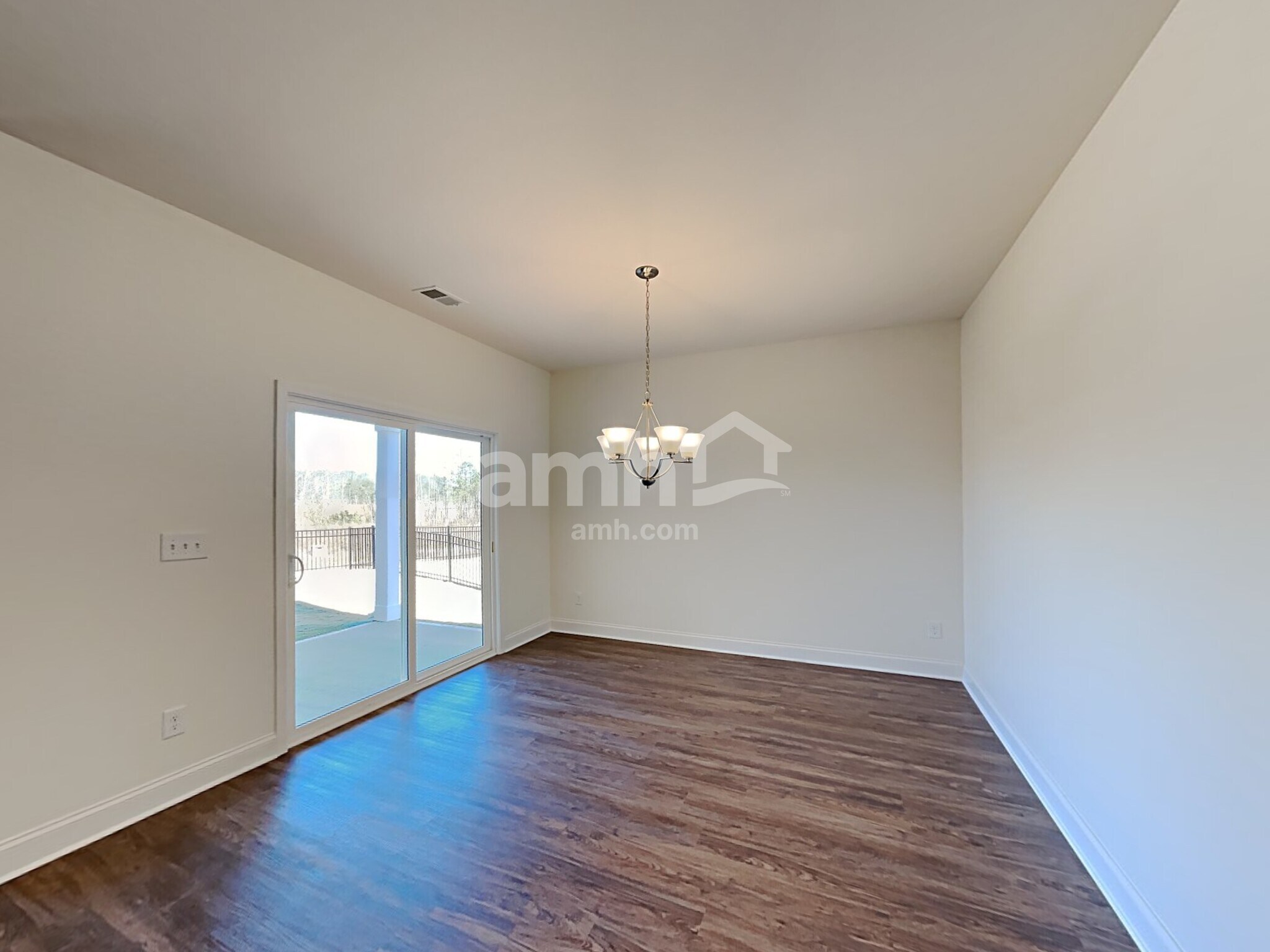 Building Photo - 7072 Creeksong Dr
