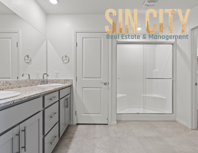 Building Photo - 7660 Love Spgs Ln