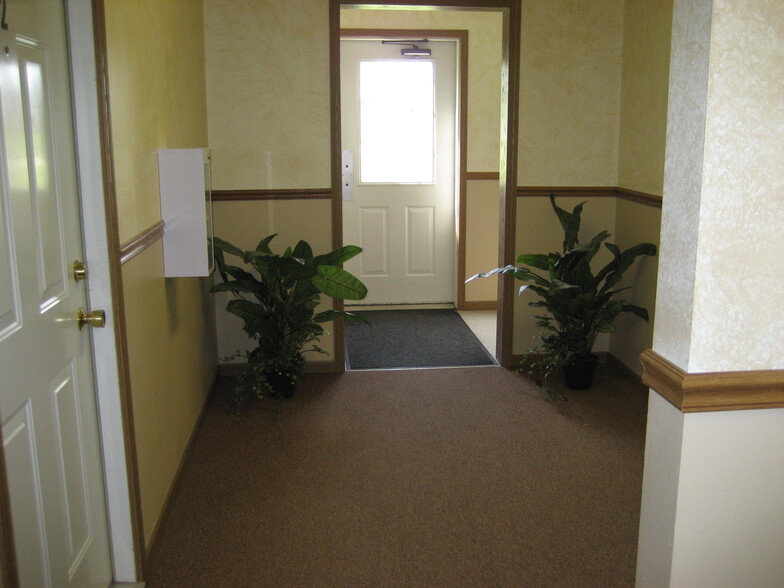 Hallway - 1500 Northgate Dr