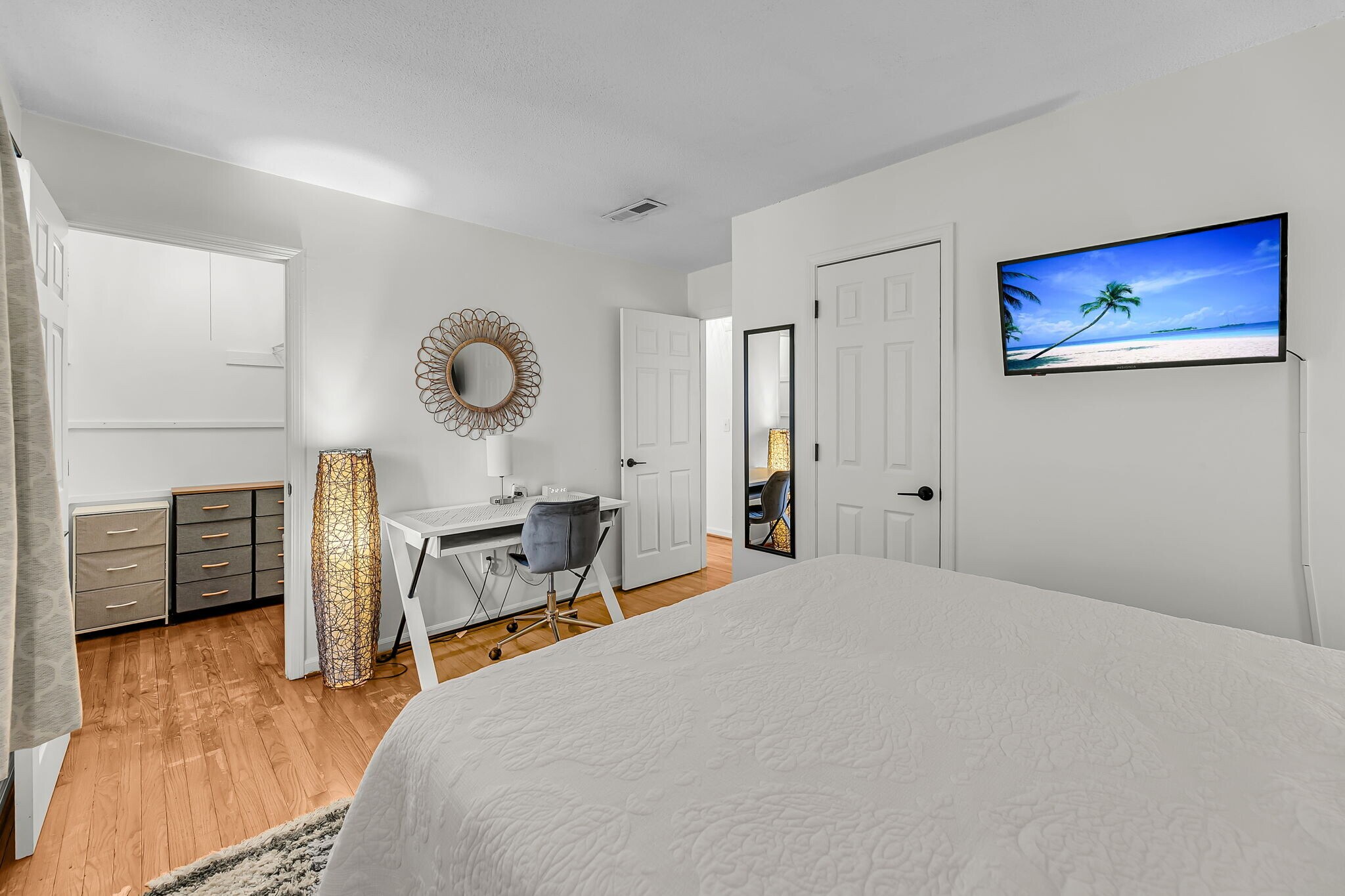 Building Photo - 1417 Rainbow Rd