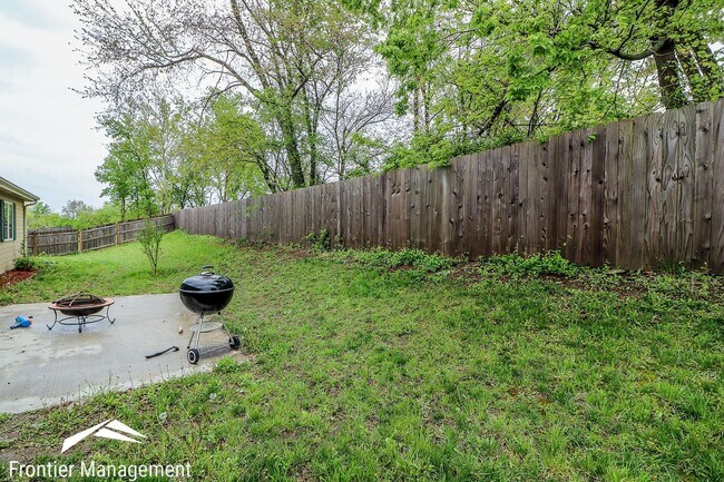 Building Photo - Beautiful 3 bedroom home just minutes from...