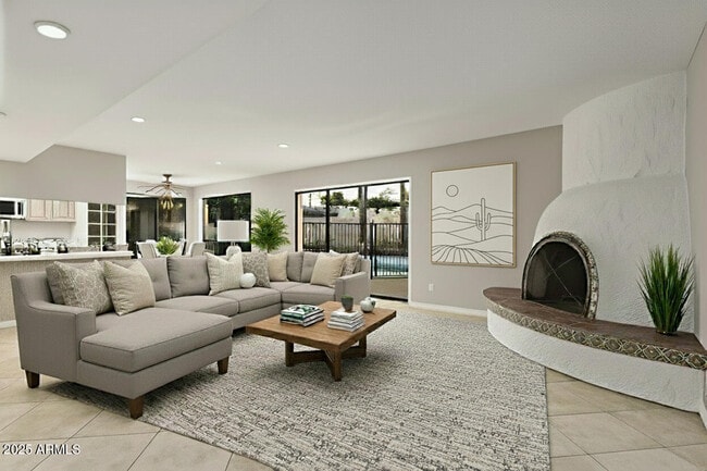 Building Photo - 4912 E Ludlow Dr