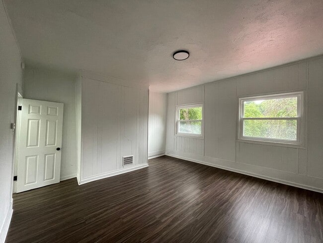 Building Photo - 2800 Berg St