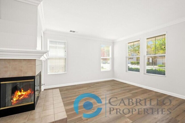 Building Photo - 12177 Pepper Tree Ln