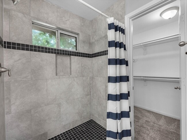 Building Photo - 2234 Naomi St