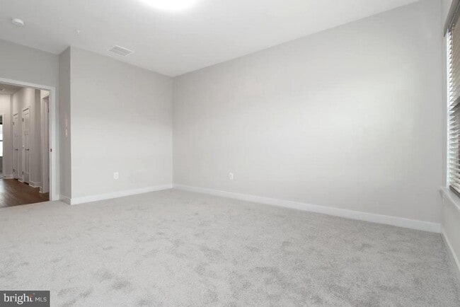 Building Photo - 11003 Resort Road