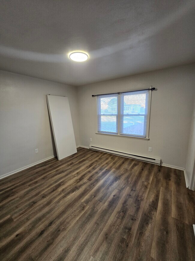 Building Photo - Kennedy